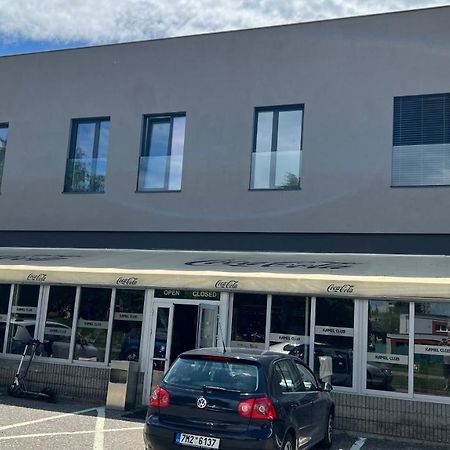 Kamel Club Restaurace A Penzion Olomouc Dış mekan fotoğraf